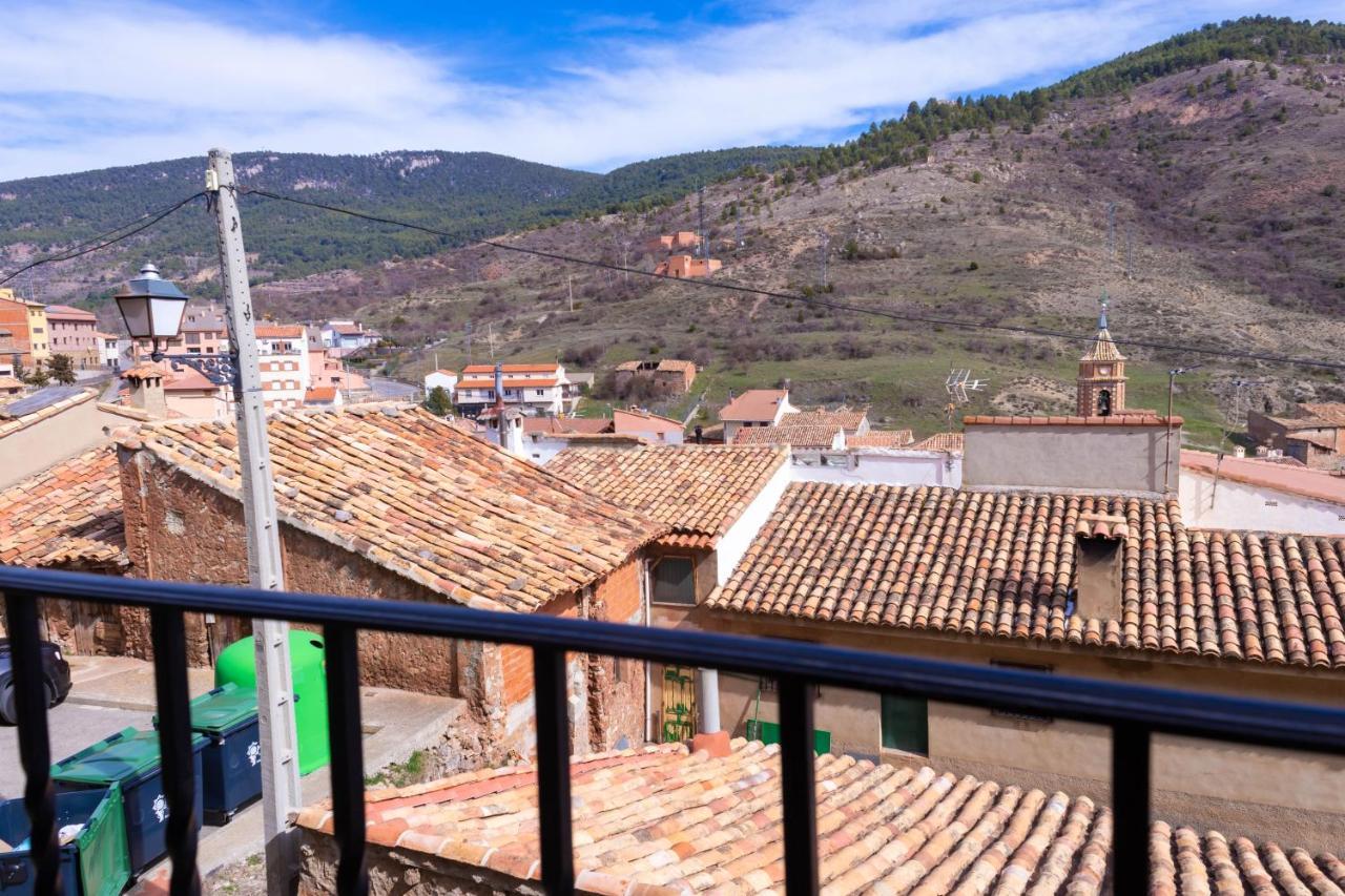 Apartamento Turistico Javalambre Appartement Camarena de la Sierra Buitenkant foto