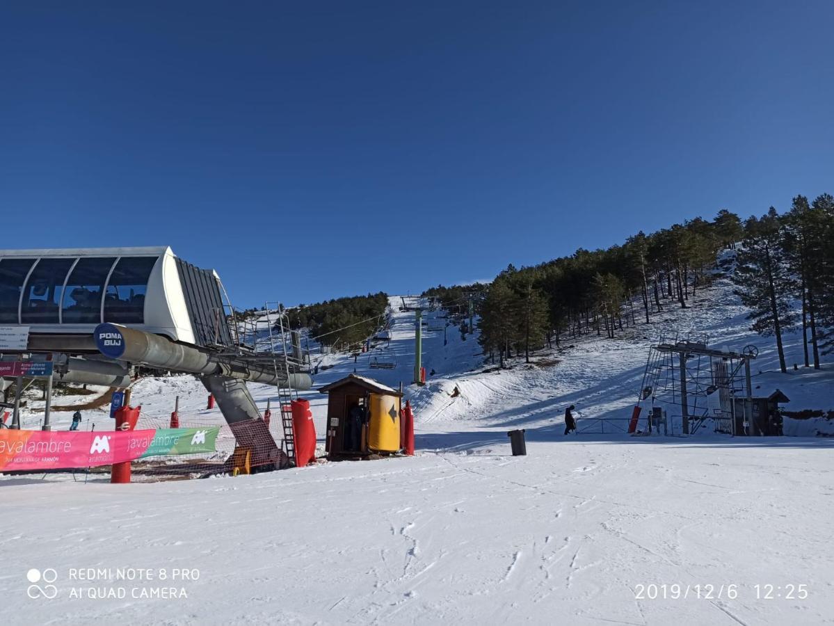 Apartamento Turistico Javalambre Appartement Camarena de la Sierra Buitenkant foto